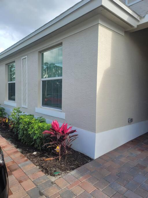 Sweet Port St. Lucie